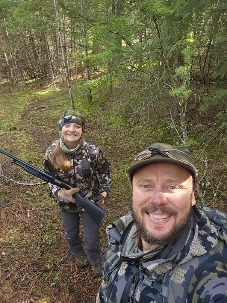 Brad Penske hunting with his daughter